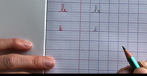 Tracer le « é » sur le cahier et rappel du tracé du « l »